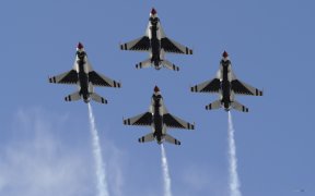 F-16-desktopsky-33953-lp.jpg