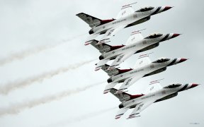 F-16-desktopsky-20189-lp.jpg